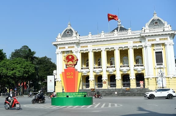 Ngọc càng mài càng sáng...