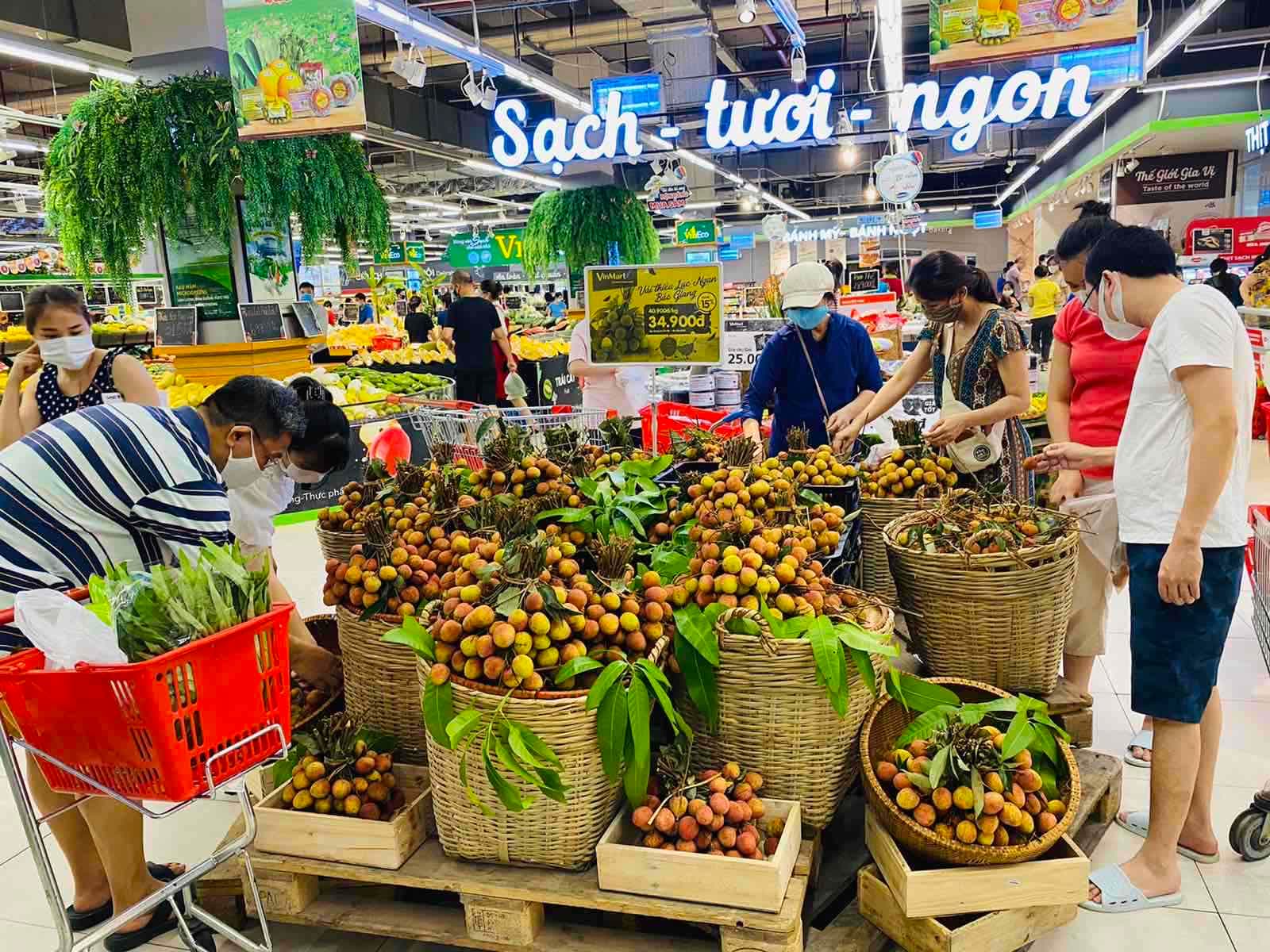 Thị trường trong nước - bệ đỡ vững chắc cho tăng trưởng kinh tế