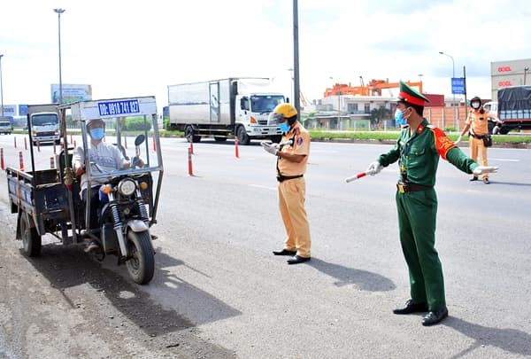 Thành phố Hồ Chí Minh kích hoạt các chốt, trạm kiểm soát phòng, chống dịch Covid-19