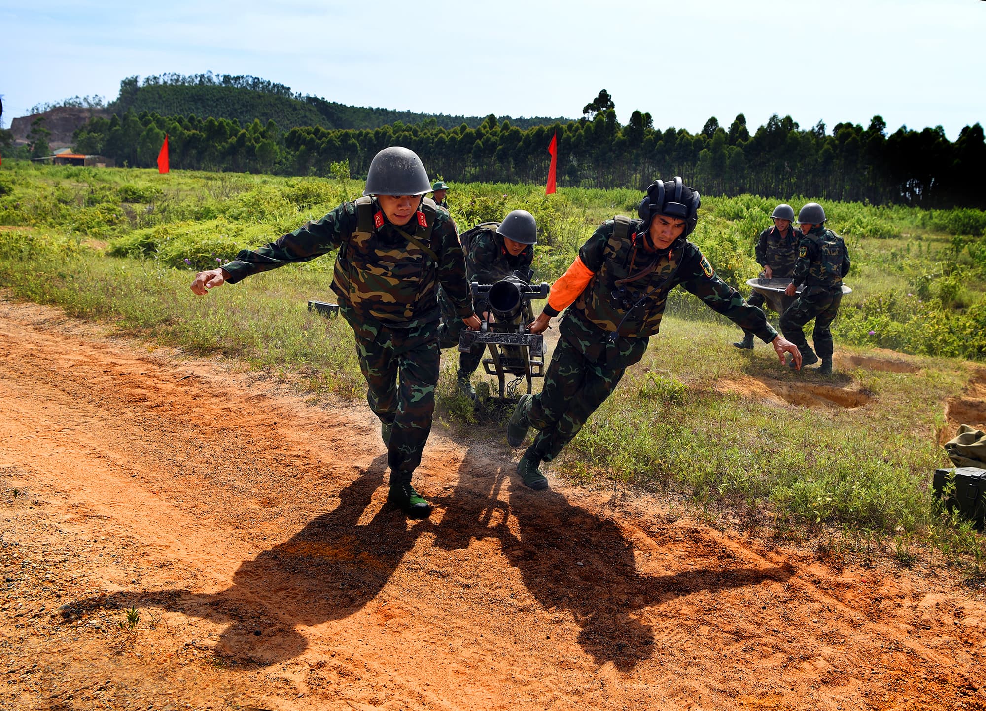 Đội tuyển Pháo binh rèn binh trong “lò bát quái”