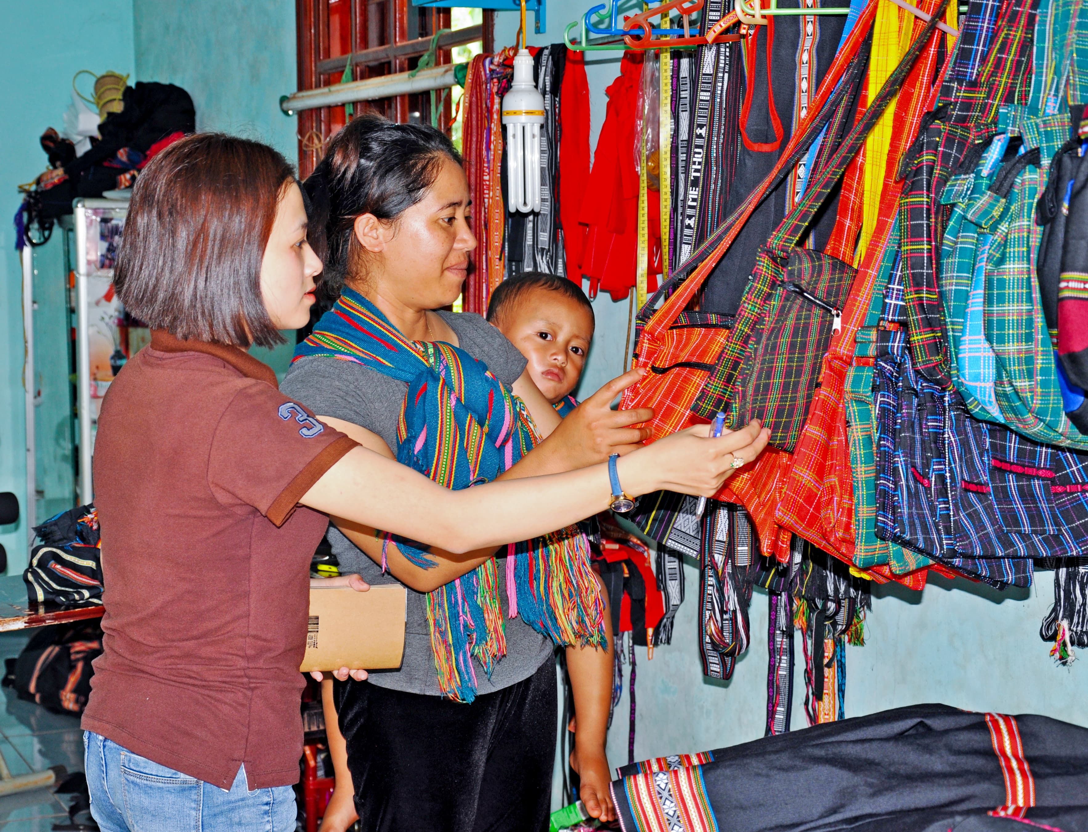 Nghề dệt thổ cẩm của đồng bào Gia Rai, Ba Na