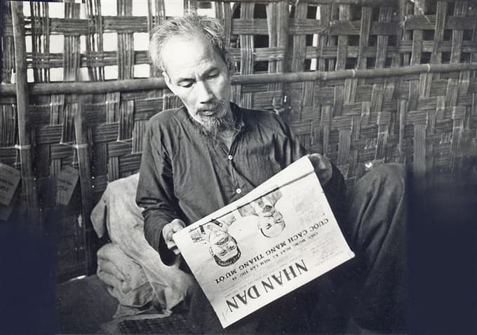 24-9-1952: Bác căn dặn: Cán bộ cao cấp cần viết bài cổ động phong trào thi đua gửi đăng báo Đảng
