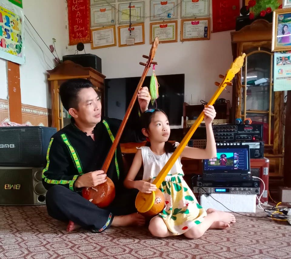 Xa mấy cũng về...