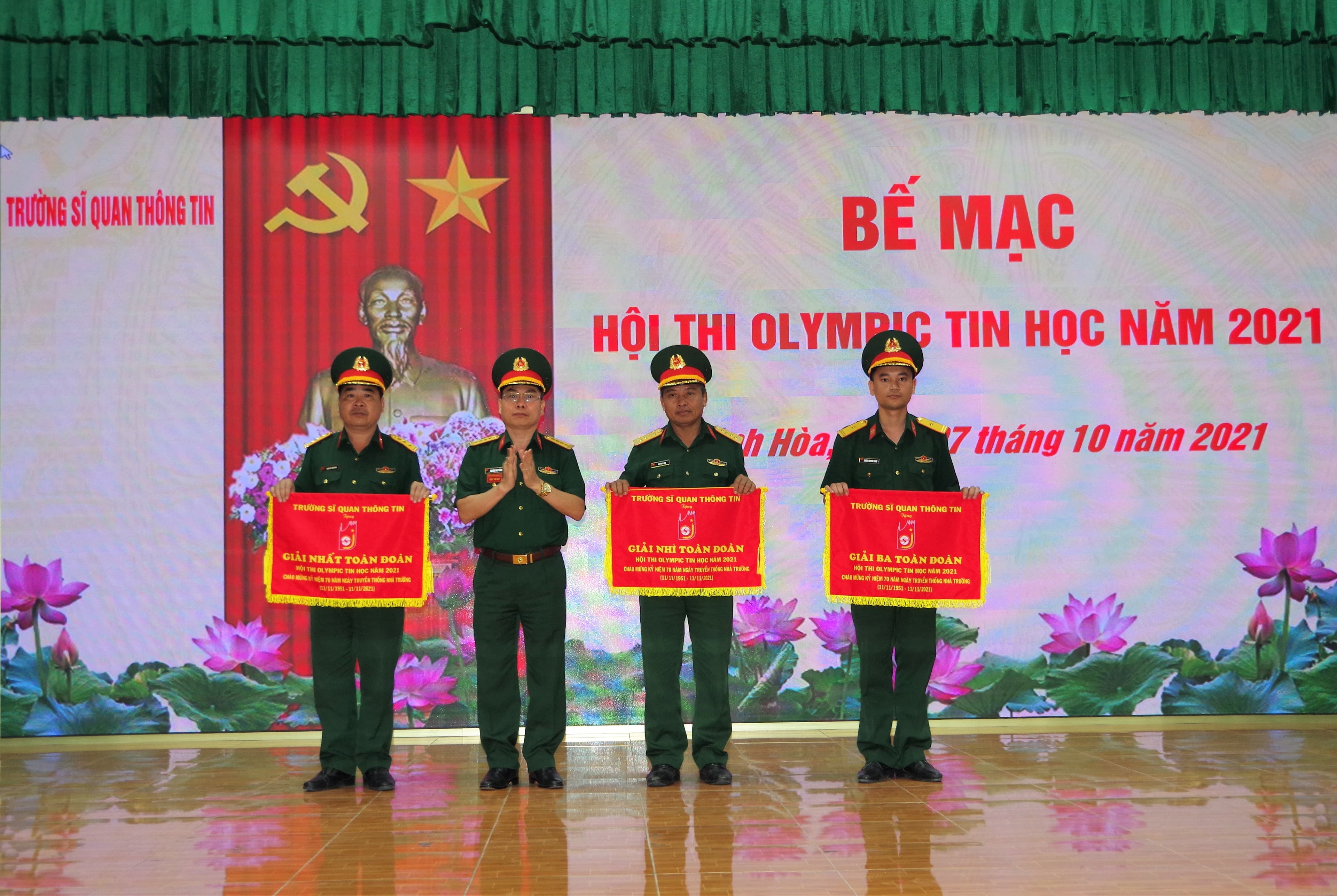 Trường Sĩ quan Thông tin tổ chức Hội thi Olympic Tin học năm 2021