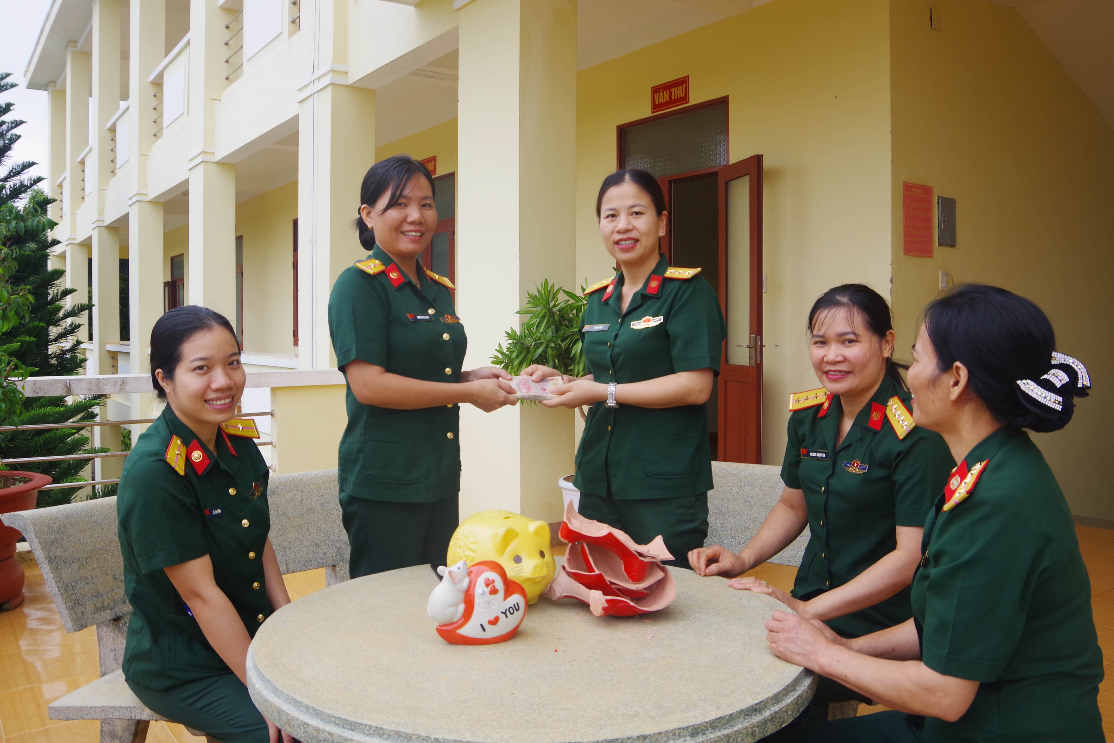 Đại úy QNCN Bùi Thị Bưởi giỏi chuyên môn, tâm huyết với phong trào