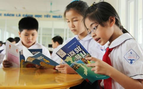 Làm mới cách dạy sử