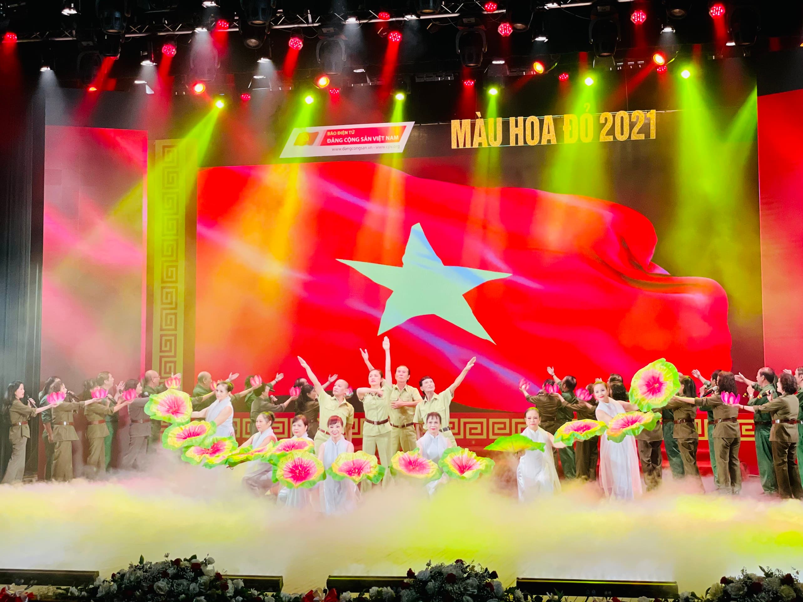 Chương trình nghệ thuật “Màu hoa đỏ” tri ân liệt sĩ, thương, bệnh binh