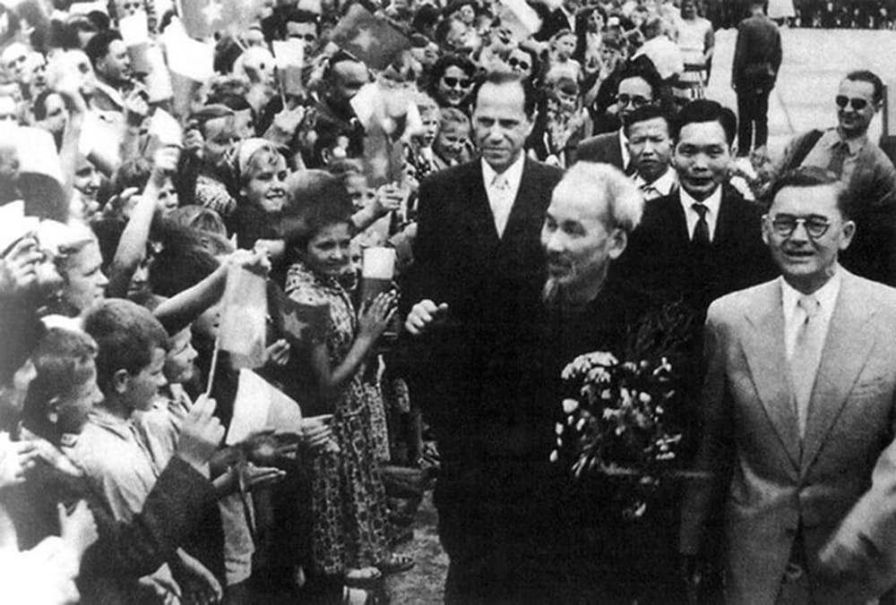 22-10-1963: Vì sao Bác Hồ nói Việt Nam là cầu nối đoàn kết quốc tế?