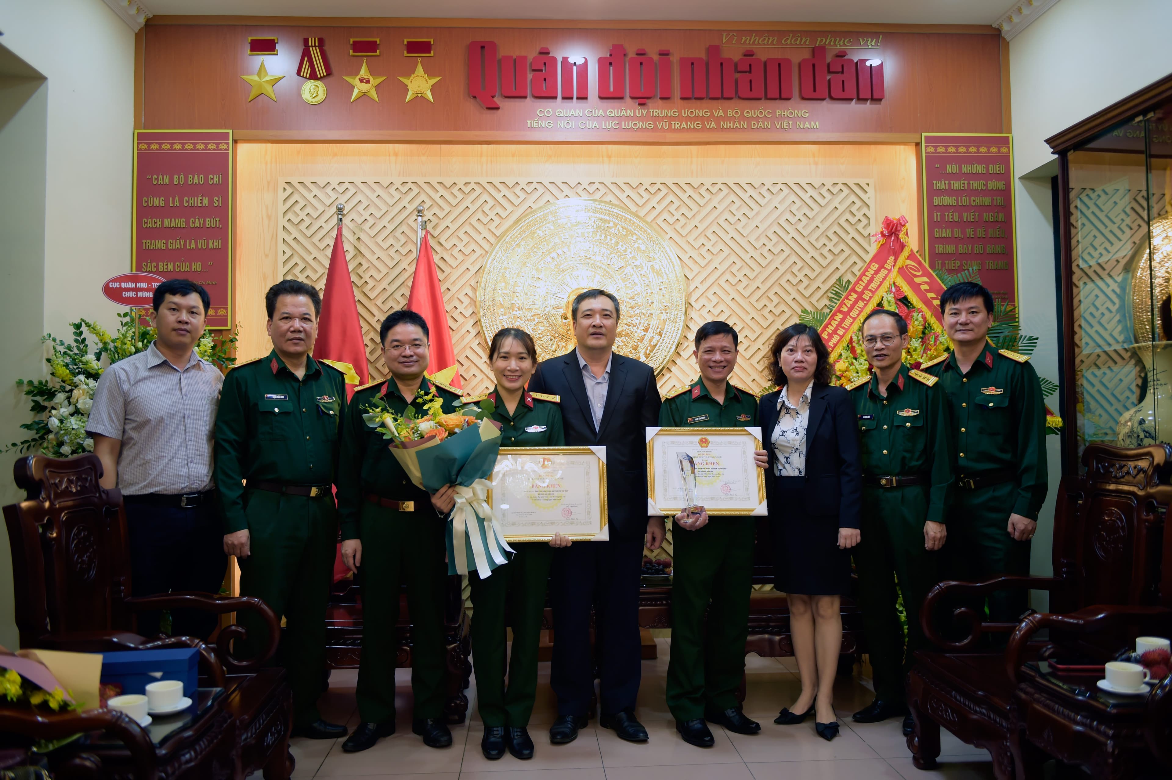 Báo QĐND đoạt giải Nhất, giải Nhì Giải thưởng báo chí về khoa học và công nghệ
