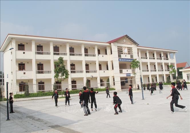 Nhiệm vụ của trường phổ thông dân tộc nội trú được quy định như thế nào?