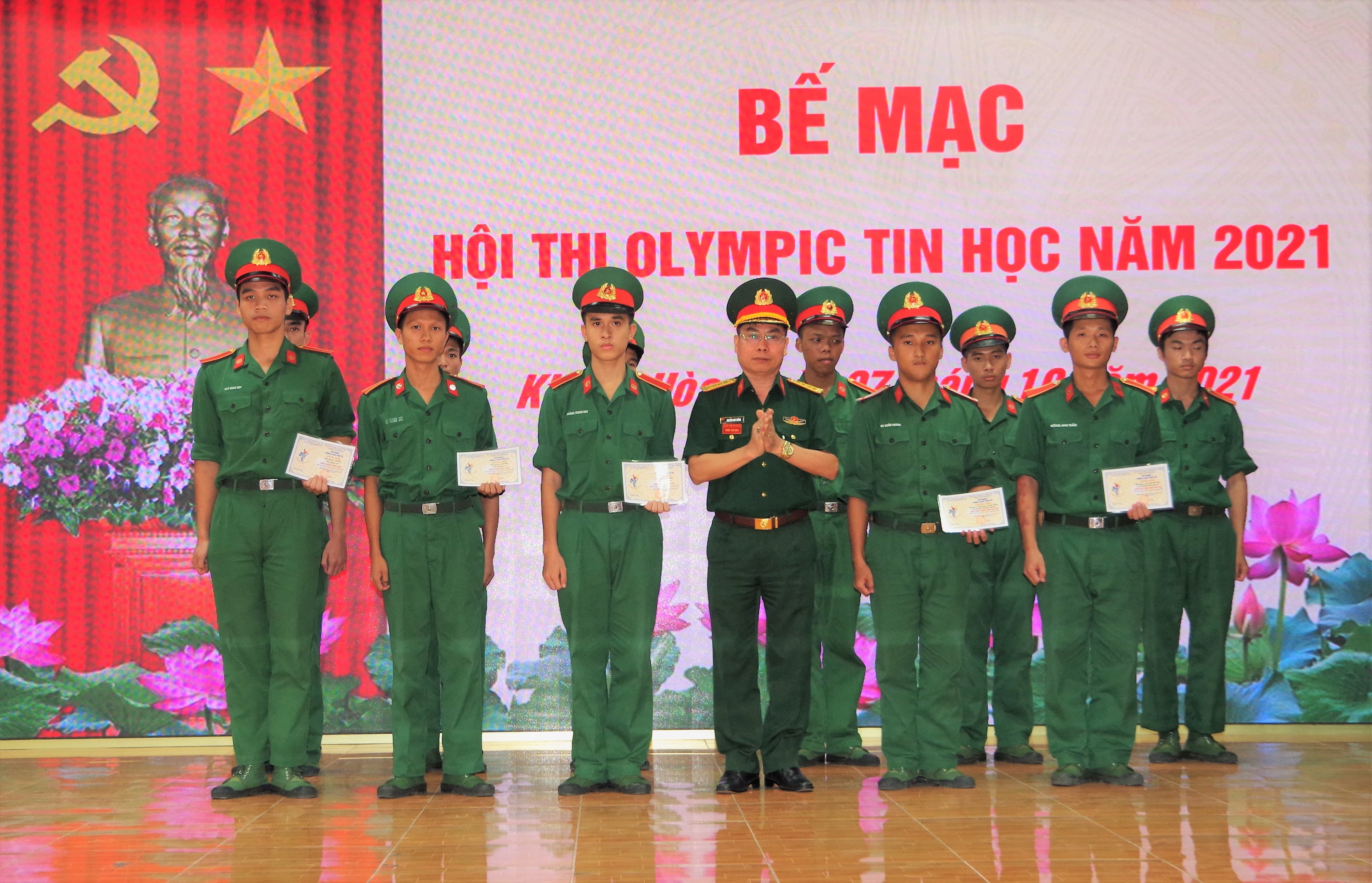 "Huy C" với những đỉnh cao trong các kỳ thi Olympic Tin học