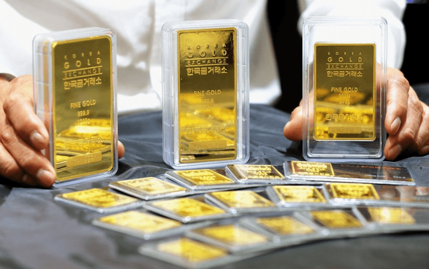 Giá vàng hôm nay ( trưa 18-11): Tăng theo xu hướng giá vàng thế giới, tiếp tục vượt 62 triệu đồng/ lượng