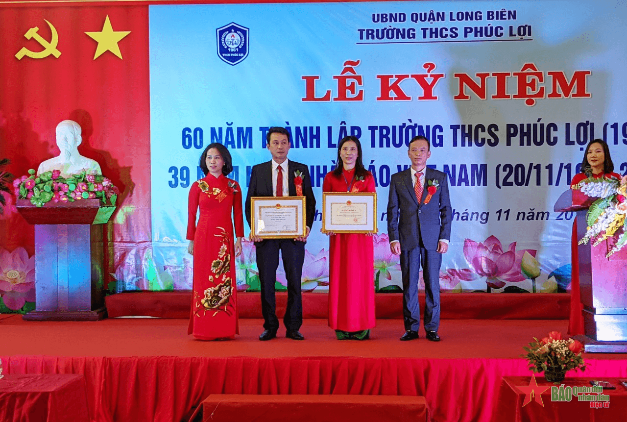 Trường Trung học cơ sở Phúc Lợi kỷ niệm 60 năm thành lập