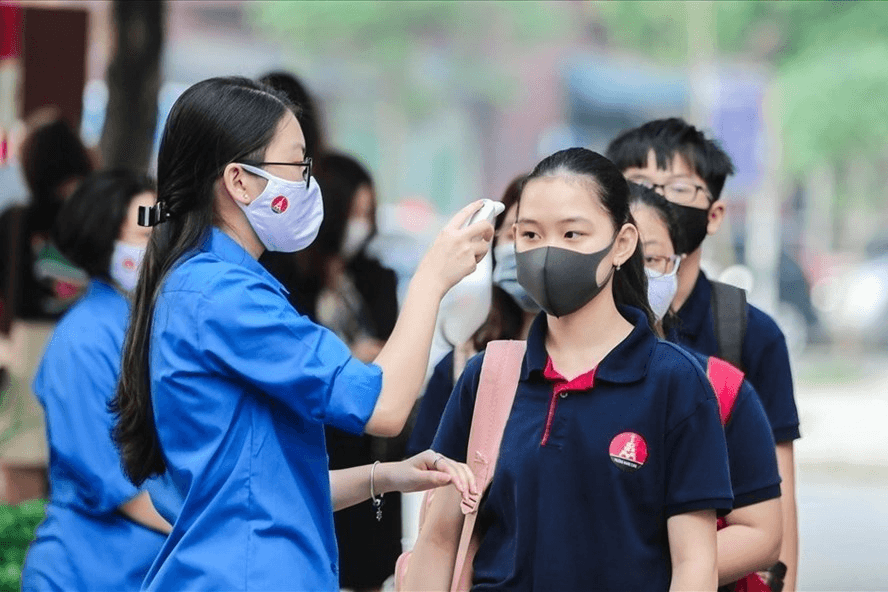 Hà Nội hoả tốc yêu cầu học sinh lớp 9 ở 17 huyện thị trở lại trường