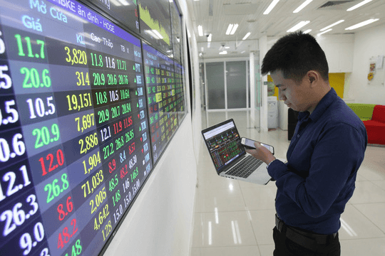 Chứng khoán hôm nay (chiều 25-11): Vn-Index chinh phục đỉnh cao 1.500 điểm