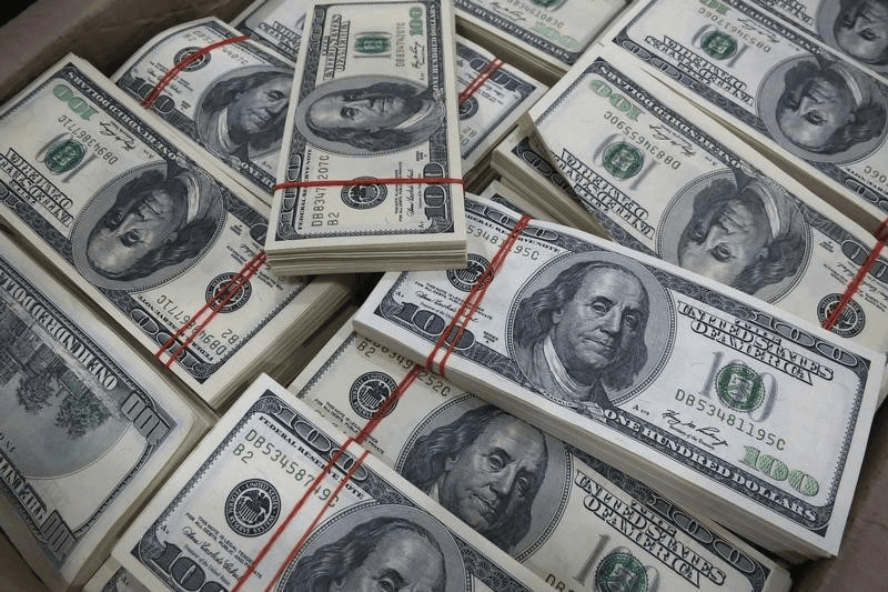 Tỷ giá USD hôm nay 27-11: Đồng USD giảm nhẹ, giá bitcoin quay đầu giảm còn hơn 54.000 USD