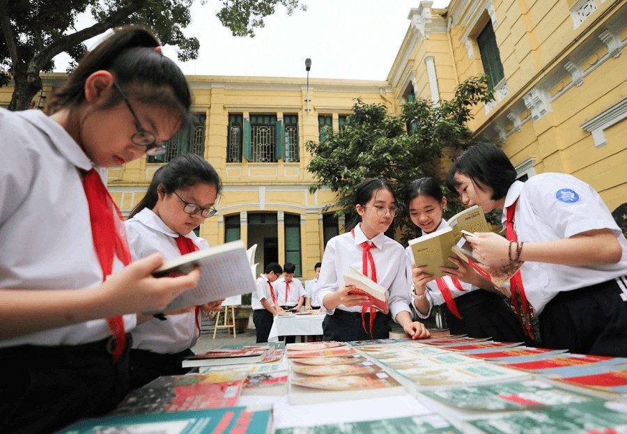 Nhìn lại văn hóa đọc năm 2021: Đổi mới, sáng tạo và nuôi dưỡng tình yêu với sách