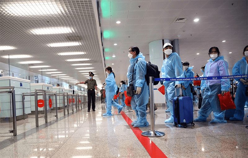 Phó thủ tướng Vũ Đức Đam chỉ đạo sớm có hướng dẫn và theo dõi y tế người nhập cảnh vào Việt Nam