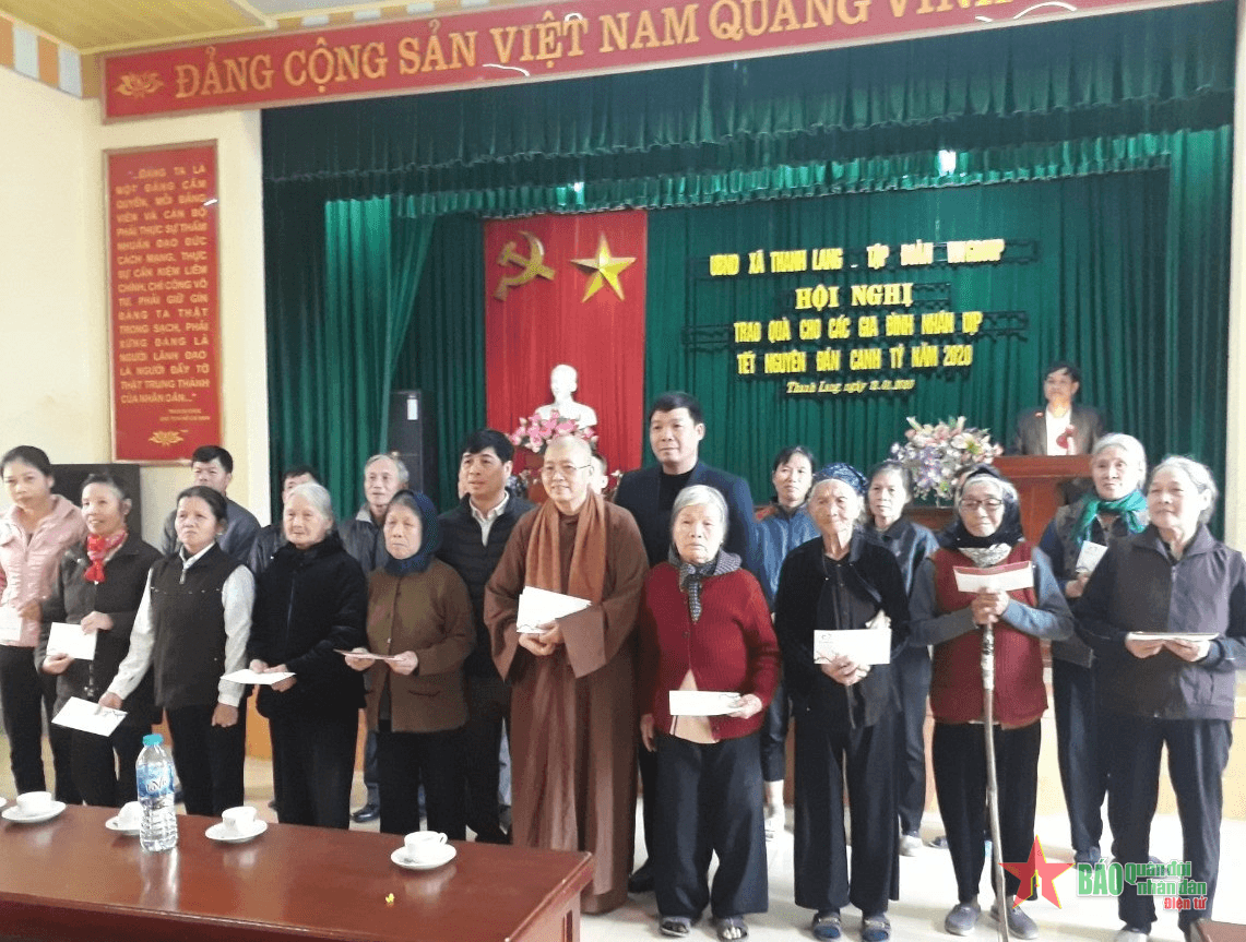 Đoàn kết, đồng lòng xây dựng quê hương