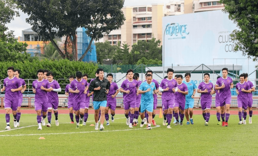 Ngày 19-12, Việt Nam và Campuchia: Chiến thắng vì ngôi đầu bảng