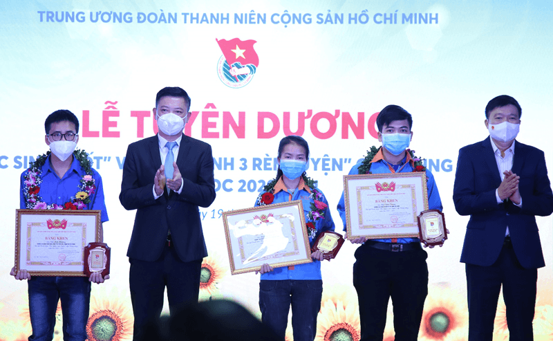 Tuyên dương ''Học sinh 3 tốt'', ''Học sinh 3 rèn luyện'' cấp Trung ương