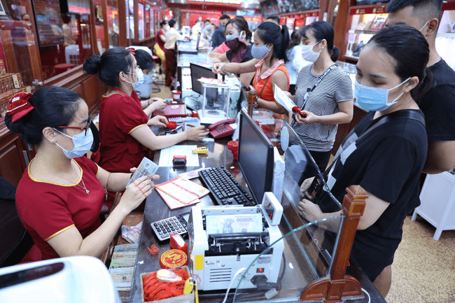 Vàng tăng, giảm trái chiều trong phiên đầu tuần