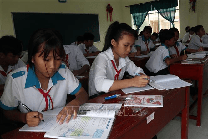 Nhiệm vụ và quyền hạn của học sinh trường phổ thông dân tộc nội trú được quy định như thế nào?