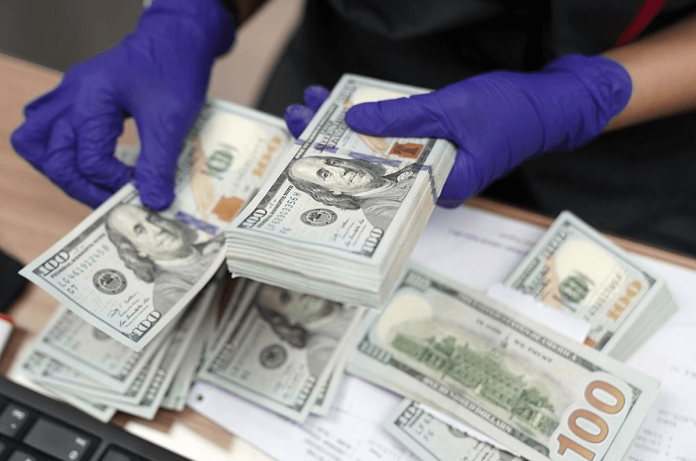 Tỷ giá USD hôm nay 27-12: Đồng USD có thể tiếp tục giảm, bitcoin vượt ngưỡng 51.000 USD