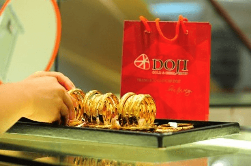 Giá vàng hôm nay 5-1: Giao dịch ổn định quanh ngưỡng 1.815 USD/ ounce