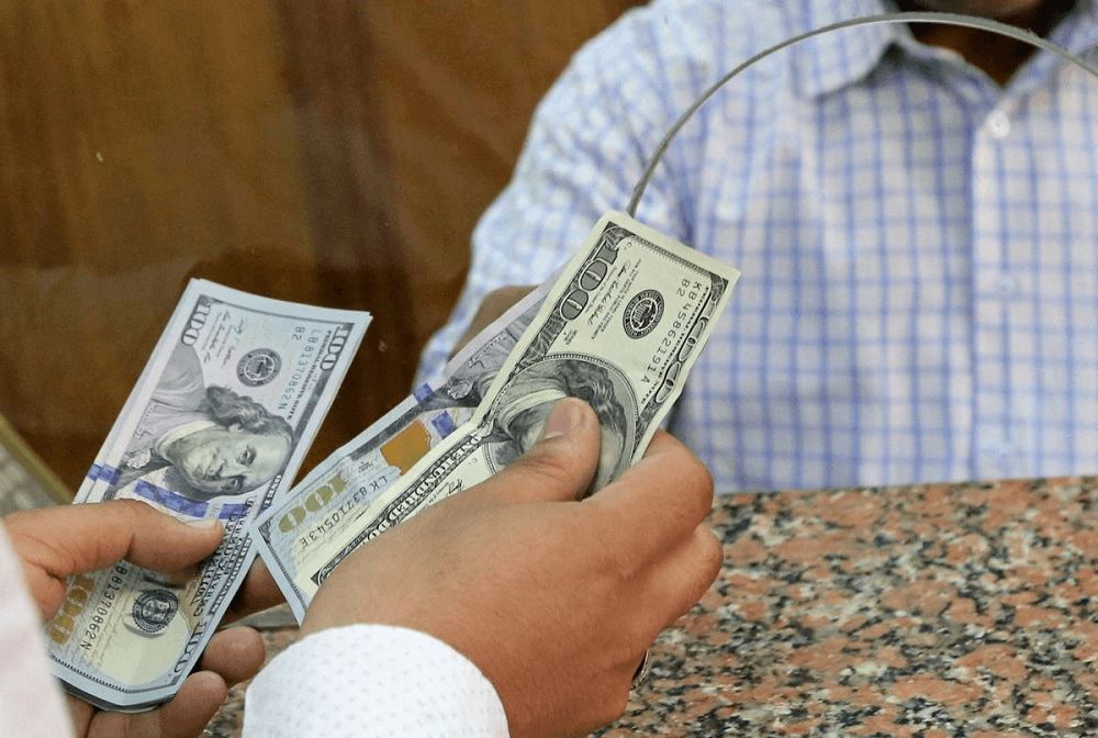 Tỷ giá USD hôm nay 10-1: Giá USD được kỳ vọng tăng, bitcoin tiến nhẹ lên ngưỡng hơn 42.200 USD