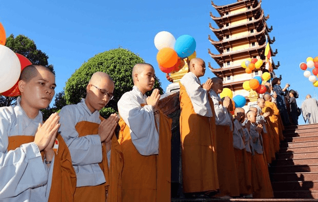 Việc khiếu nại, tố cáo, khởi kiện về tín ngưỡng, tôn giáo được quy định như thế nào?
