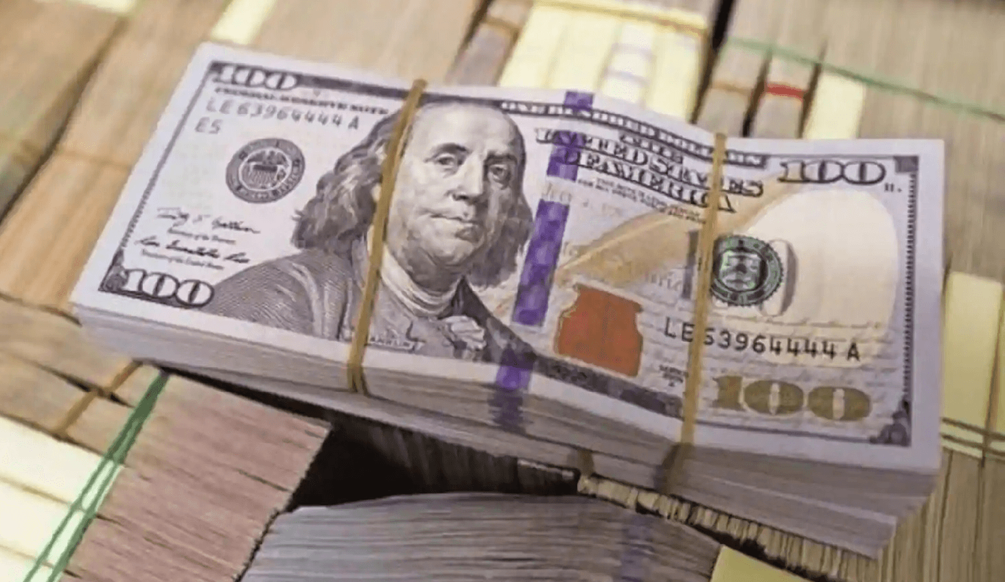 Tỷ giá USD hôm nay 26-1: Đồng USD tiếp đà tăng nhẹ, bitcoin phục hồi trở lại mốc 37.000 USD