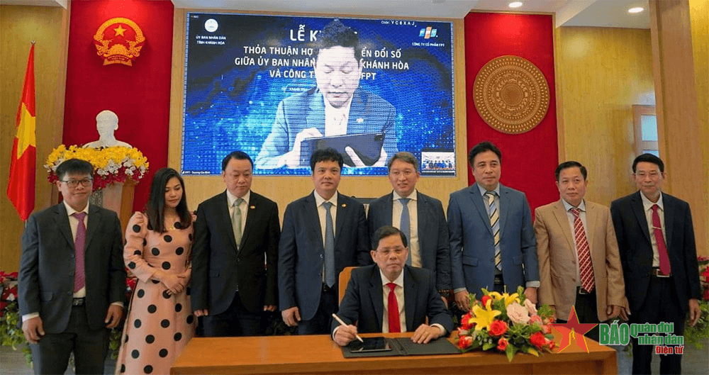 Sớm đưa Khánh Hòa trở thành một trong những tỉnh đi đầu cả nước về chuyển đổi số