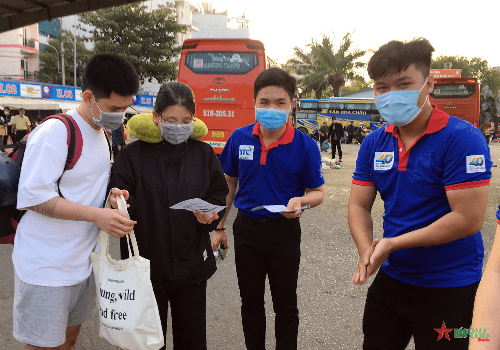 Nhiều hoạt động hỗ trợ sinh viên trở lại TP Hồ Chí Minh học tập trực tiếp