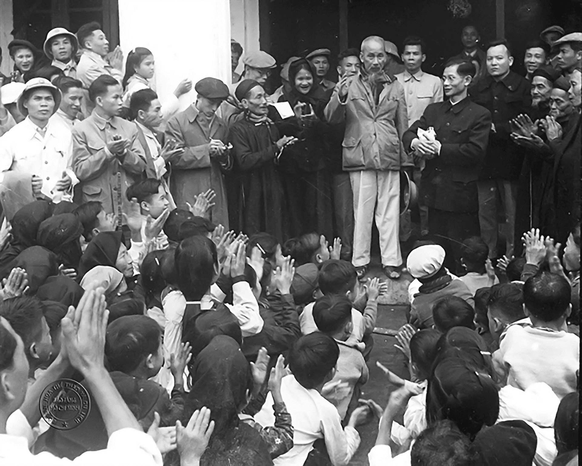 Ngày 17-2-1947: Bác Hồ căn dặn “Con cháu Lạc Hồng, bao giờ cũng quật cường, không bao giờ sợ khổ”