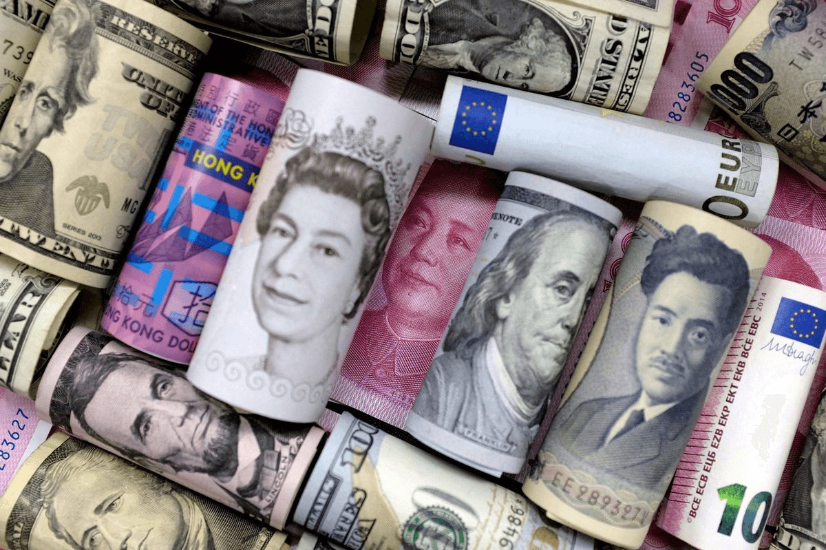 Tỷ giá USD hôm nay 18-2: Đồng USD tăng nhẹ trở lại, bitcoin trượt dốc còn hơn 40.000 USD