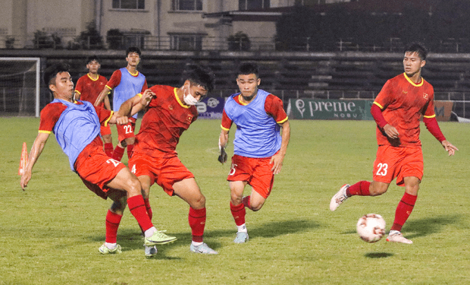 Bình luận: Xây nóc - xây nền