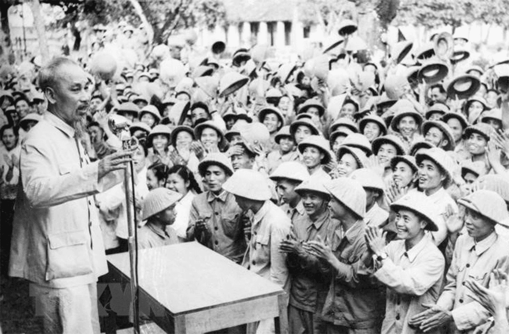 Ngày 24-2-1948: Bác Hồ căn dặn “Một quân đội văn hay võ giỏi, là một quân đội vô địch”