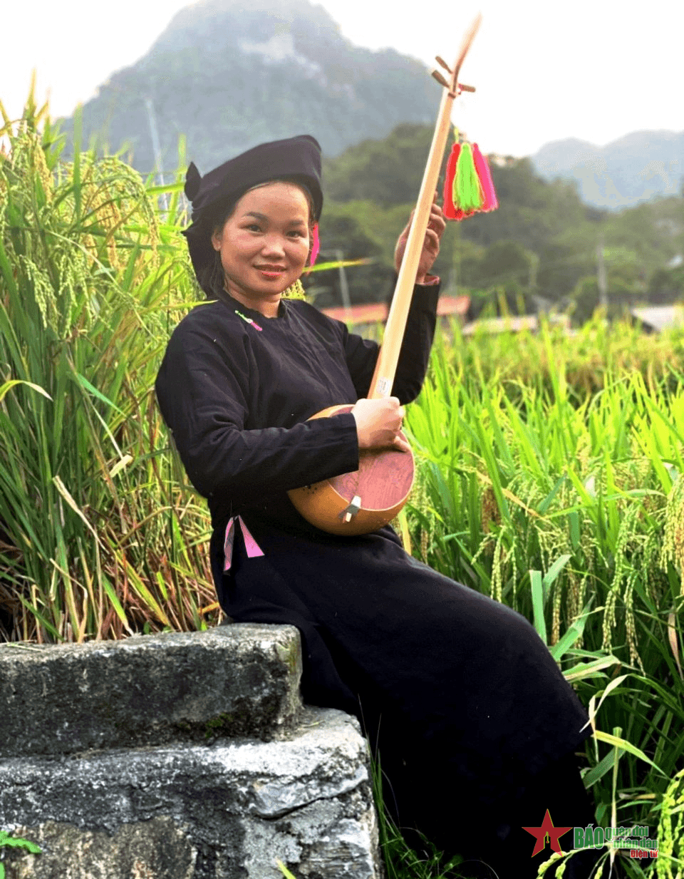 Cô giáo người Tày giữ điệu hát then