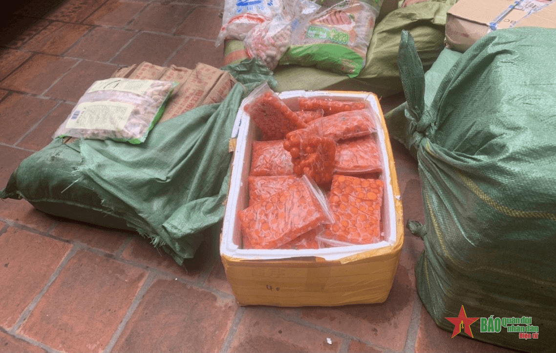 Thực phẩm đông lạnh không rõ nguồn gốc vẫn tràn lan thị trường