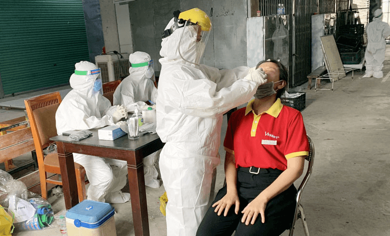 Ca nhiễm Covid tối 3-3: F0 tăng vọt lên 118.790 ca trong ngày; cả nước có 95 ca tử vong
