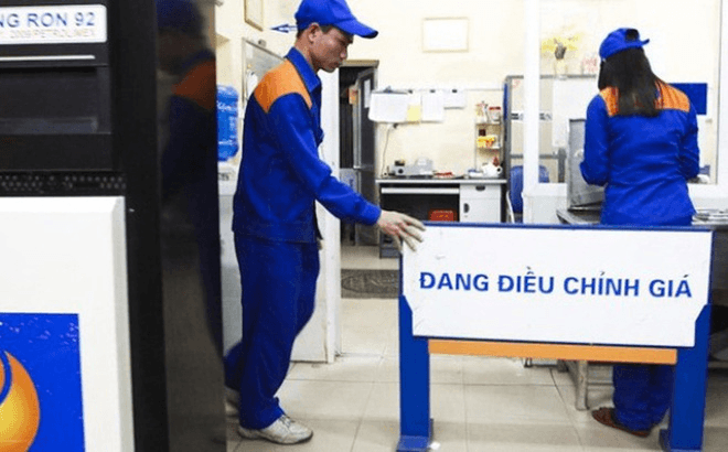 Giá xăng sẽ tăng mạnh vào ngày mai, chạm mốc kỷ lục 30.000 đồng/lít?
