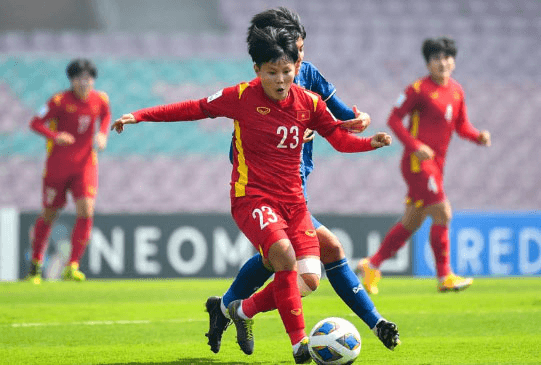 Vinh dự của Bích Thùy