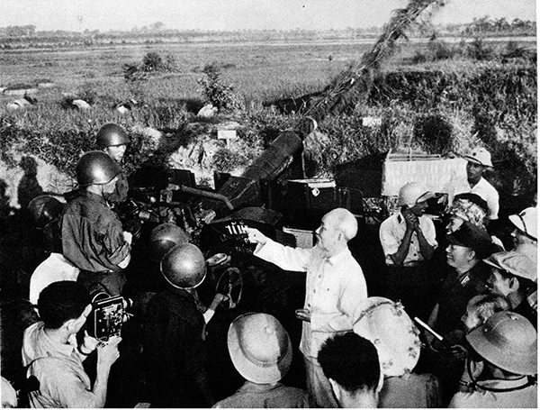 Ngày 15-3-1968: Bác Hồ căn dặn “Quân và dân ta đang thắng lớn, càng phải kiên quyết chiến đấu cho đến ngày thắng lợi hoàn toàn”