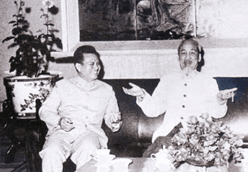 Ngày 3-4-1953: Bác Hồ căn dặn "​Giúp nhân dân nước bạn là tự giúp mình"