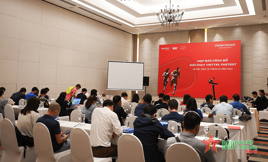 Giải chạy Viettel Fastest quyên góp cho chương trình “Trái tim cho em”