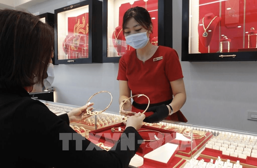 Giá vàng giảm trong phiên giao dịch cuối tuần
