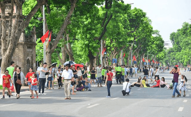 Dịp lễ 30-4 và 1-5, lượng khách đến Hà Nội tăng gần 20 lần