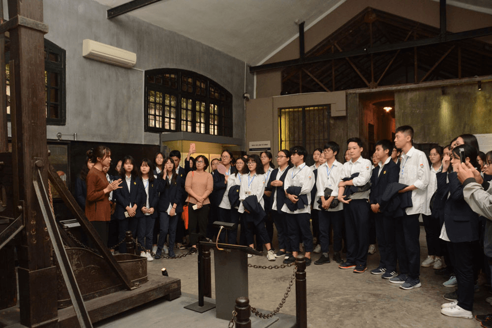 Dạy môn Lịch sử trong bậc học phổ thông là để nâng cao nhân cách, lòng yêu nước