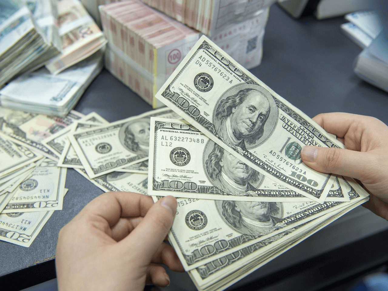 Tỷ giá USD hôm nay 8-5: Đồng USD tăng nhẹ, xác lập đỉnh mới 104